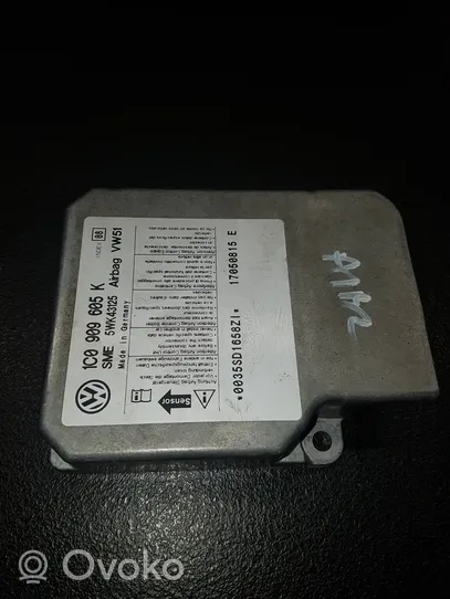 Volkswagen Polo IV 9N3 Sterownik / Moduł ECU 1C0909605K