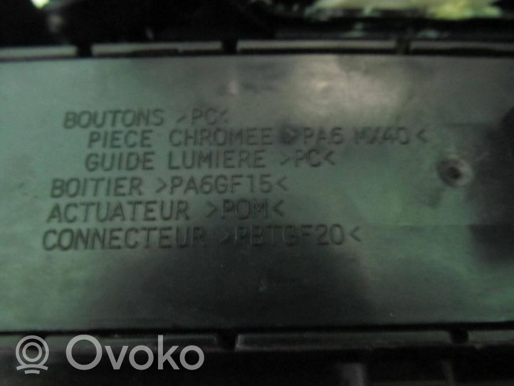 Peugeot 3008 I Zestaw przełączników i przycisków 96638425XT