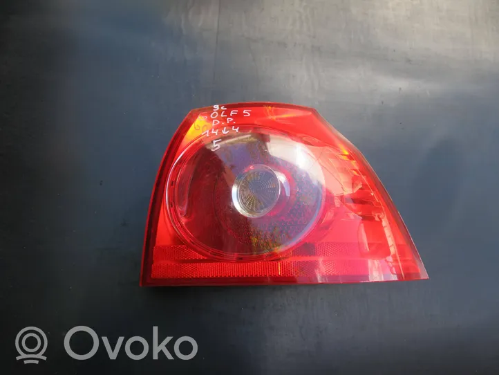 Volkswagen Golf V Lampa tylna 1K6945096Q