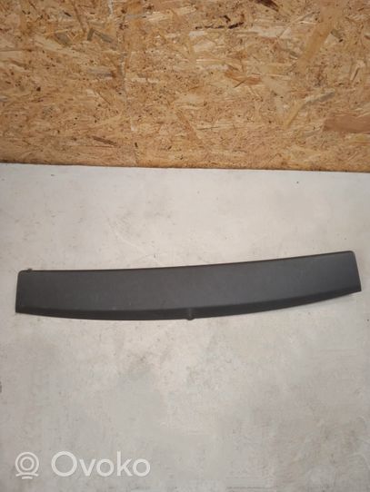 Renault Megane IV Rivestimento portellone 909047683R