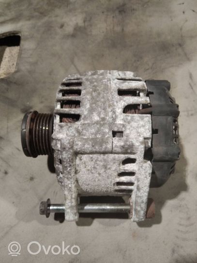 Renault Koleos I Generatore/alternatore 23100JA02A