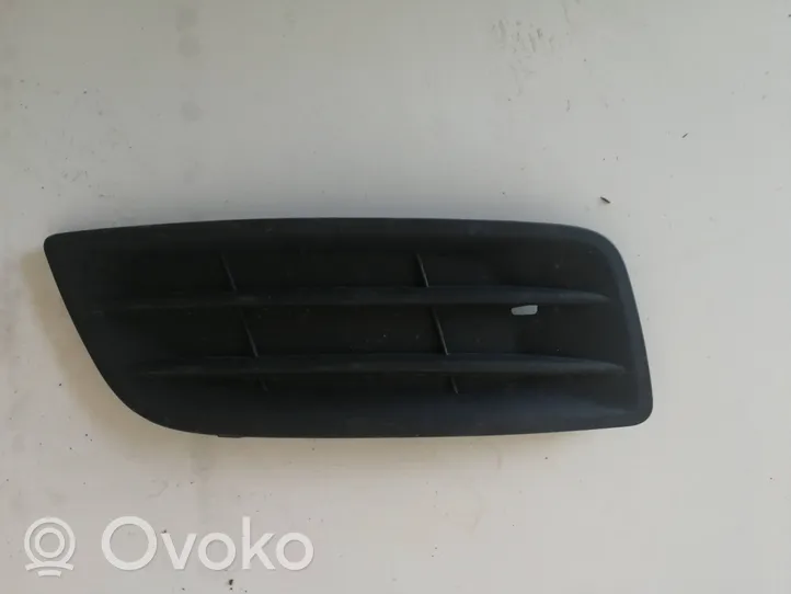 Volvo V50 Mascherina inferiore del paraurti anteriore 30779103