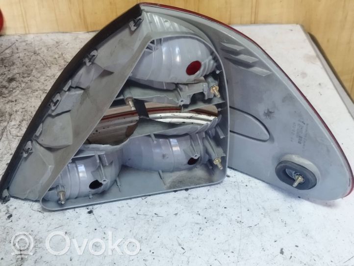 Mercedes-Benz E W211 Lampa tylna A2118200364