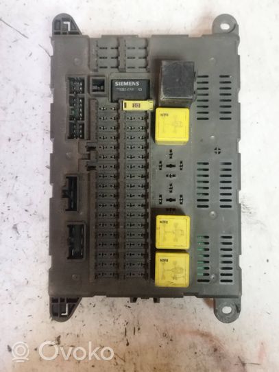 Land Rover Freelander Fuse box set 518665104