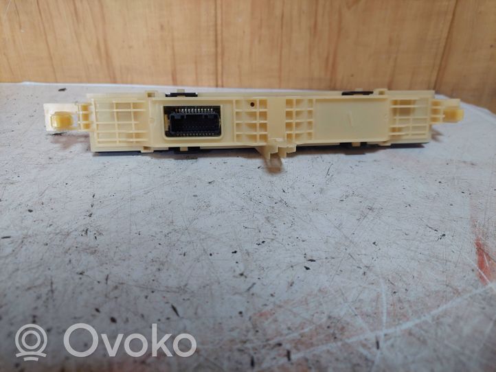 Toyota RAV 4 (XA40) Monitor / wyświetlacz / ekran 8395042220