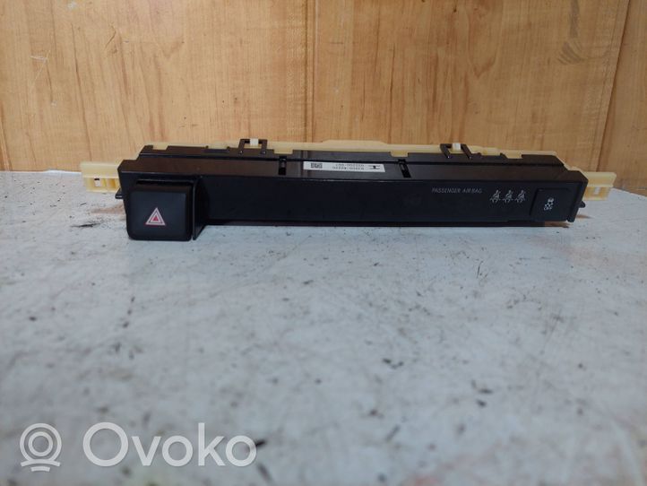 Toyota RAV 4 (XA40) Monitor / wyświetlacz / ekran 8395042220
