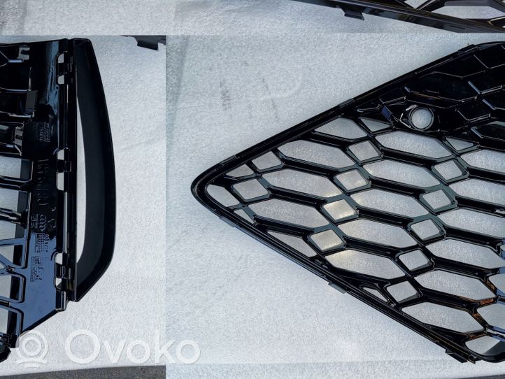 Audi RS6 C8 Grille inférieure de pare-chocs avant 4K8807682D