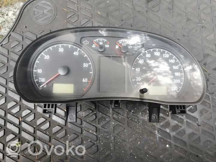 Volkswagen Polo Spidometras (prietaisų skydelis) 6Q0920820N