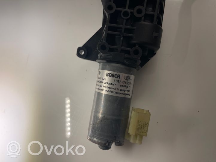 Audi A4 S4 B9 Siłownik elektryczny podnoszenia klapy tylnej / bagażnika 1397221037