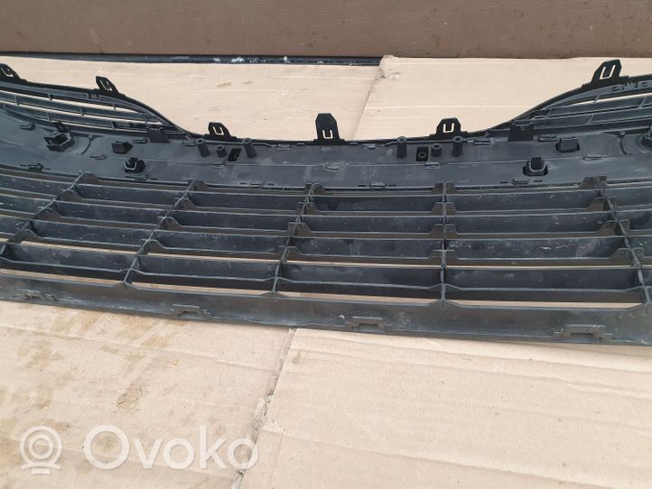 Toyota Camry Kratka dolna zderzaka przedniego 5310233160