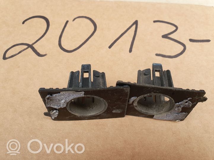 Skoda Octavia Mk3 (5E) Uchwyt przedniego czujnika parkowania PDC 5E0919485