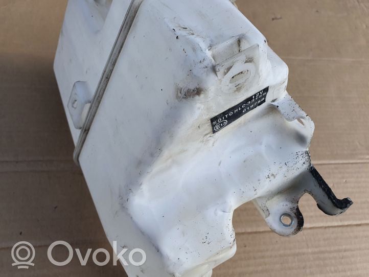 Toyota RAV 4 (XA50) Réservoir de liquide lave-glace 060851663