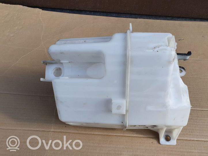 Toyota RAV 4 (XA50) Réservoir de liquide lave-glace 060851663