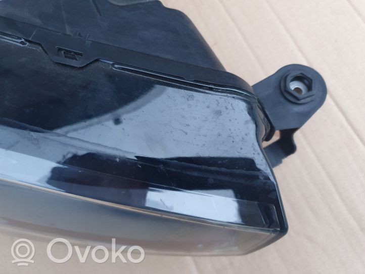 Skoda Scala Lampa przednia 657941016