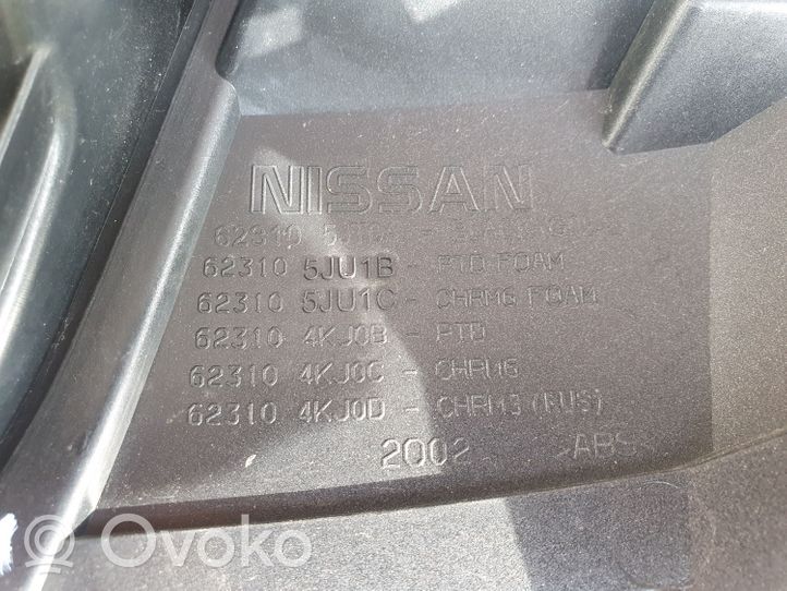 Nissan Navara D23 Grille calandre supérieure de pare-chocs avant 623105JT0A