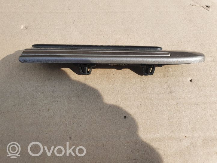 Mercedes-Benz E W211 Rivestimento parafango (modanatura) A2116902762