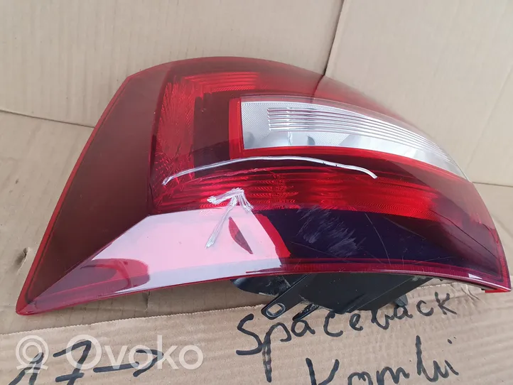 Skoda Rapid (NH) Lampa tylna 5JJ945096A