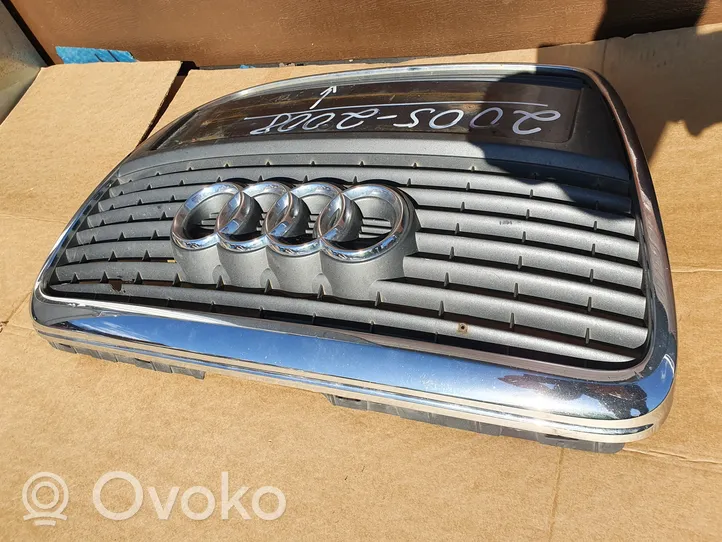 Audi A6 S6 C6 4F Maskownica / Grill / Atrapa górna chłodnicy 4F0853651S