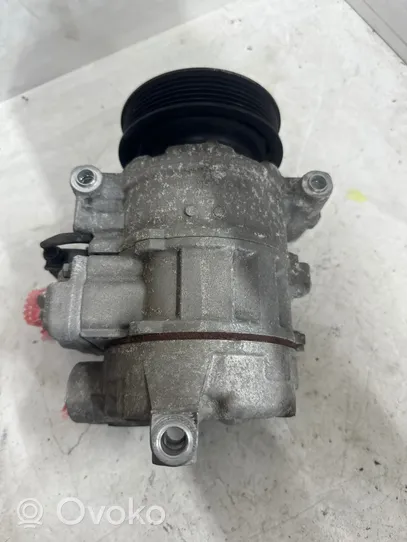 Audi A7 S7 4G Ilmastointilaitteen kompressorin pumppu (A/C) 4G0260805B