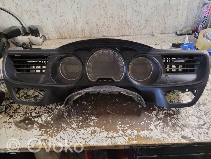 Citroen C5 Speedometer (instrument cluster) 9666326480