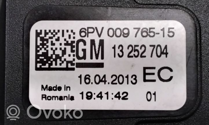 Opel Astra J Pedale dell’acceleratore 13252704