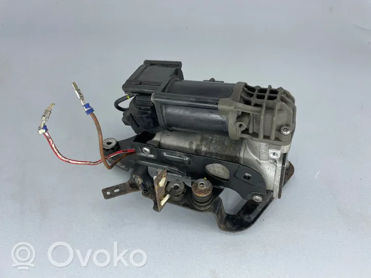 BMW 5 G30 G31 Compressore/pompa sospensioni pneumatiche 6886721