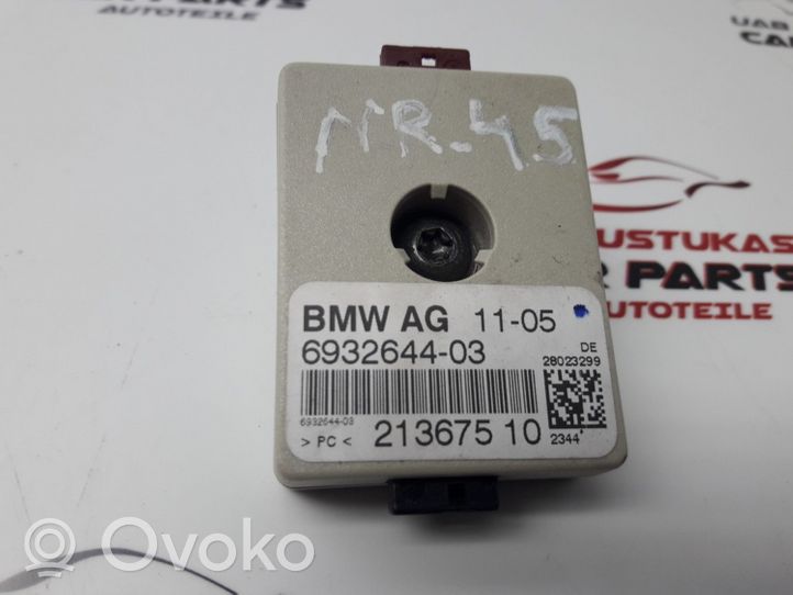 BMW 3 E90 E91 Antenos stiprintuvas 693264403