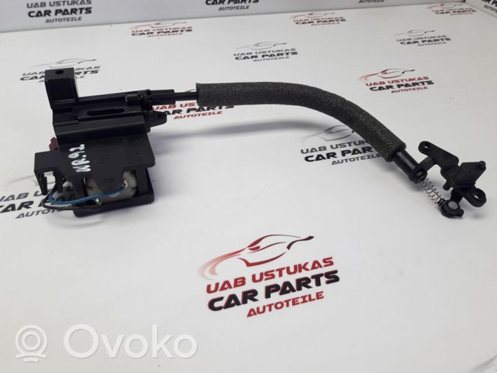 BMW 3 E90 E91 Inny element półki bagażowej 9918004052