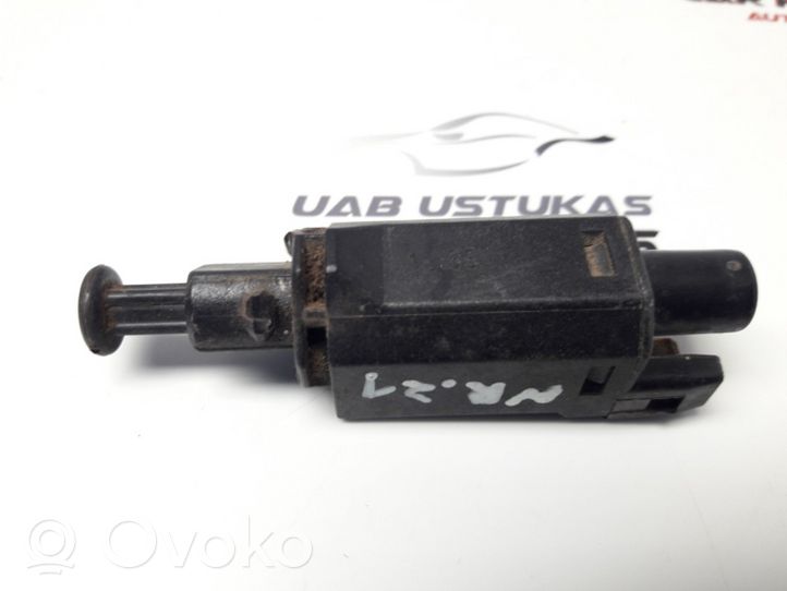 Volkswagen PASSAT Brake pedal sensor switch 191945515