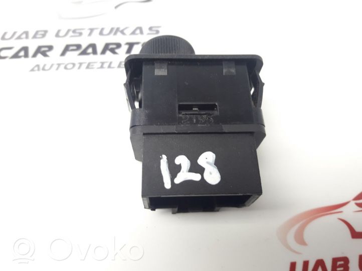 Nissan Micra Headlight level height control switch 2195
