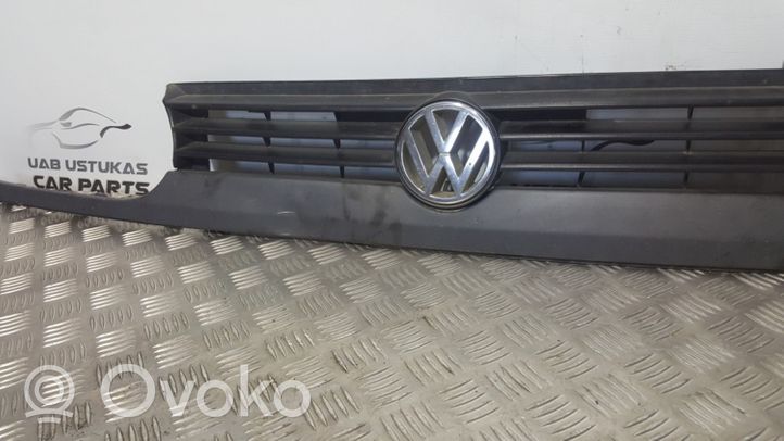 Volkswagen Golf III Griglia superiore del radiatore paraurti anteriore 1H6853653