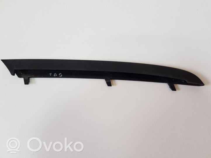 BMW 3 E90 E91 Modanatura separatore del paraurti anteriore 7134091