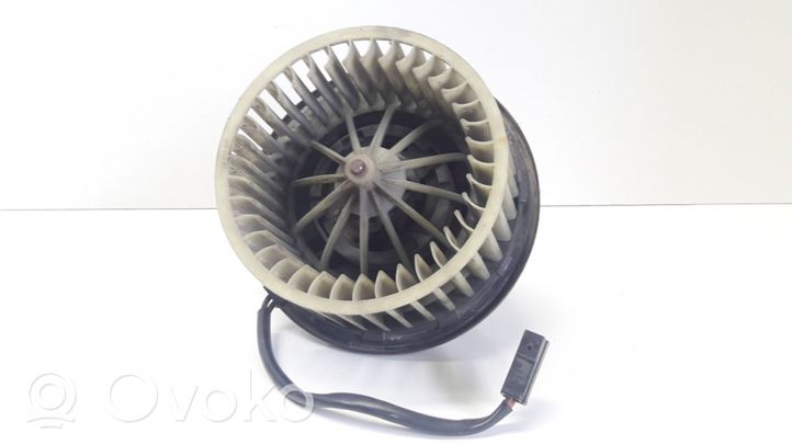 Audi 80 90 B3 Ventola riscaldamento/ventilatore abitacolo 893819021