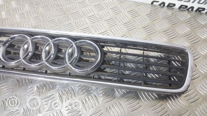 Audi A4 S4 B5 8D Kühlergrill 