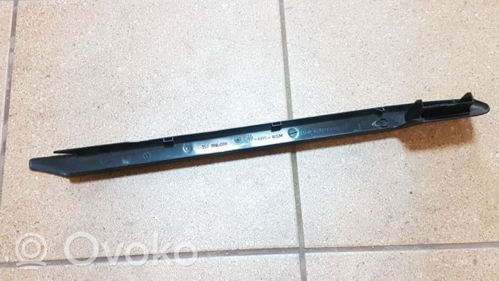 Volkswagen Polo III 6N 6N2 6NF Cache rail de siège conducteur avant 357881088