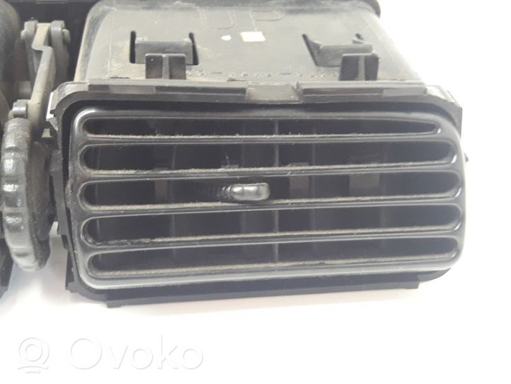 Nissan Sunny Griglia di ventilazione centrale cruscotto 5171200