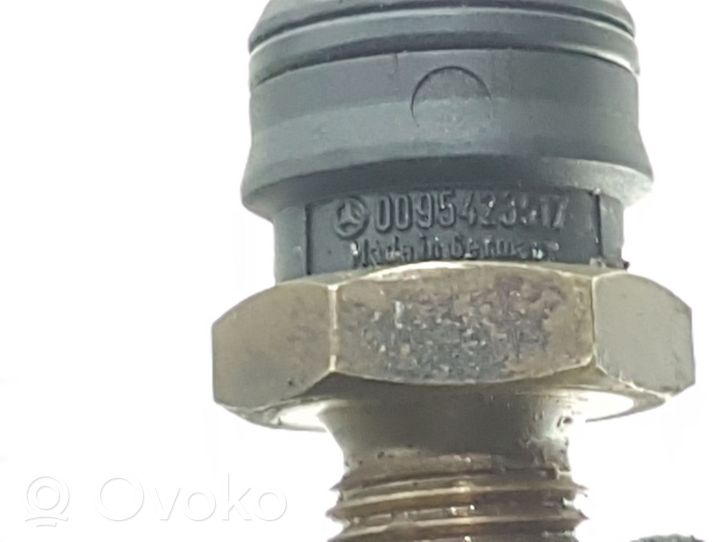 Mercedes-Benz C W202 Sensor de temperatura del refrigerante 0095423517