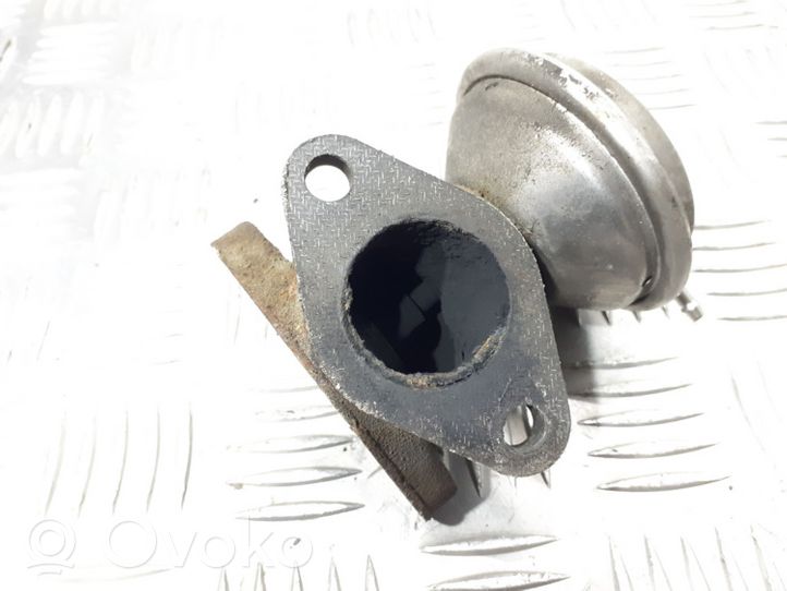 Audi A6 S6 C4 4A EGR valve 