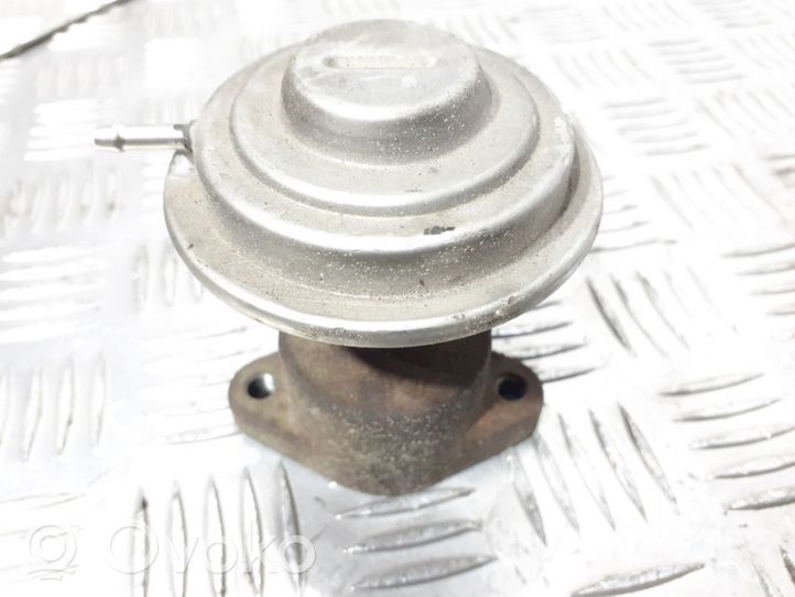 Audi A6 S6 C4 4A EGR valve 