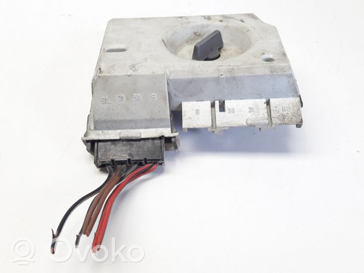 Audi 80 90 B3 Parte del faro posteriore 5831BL