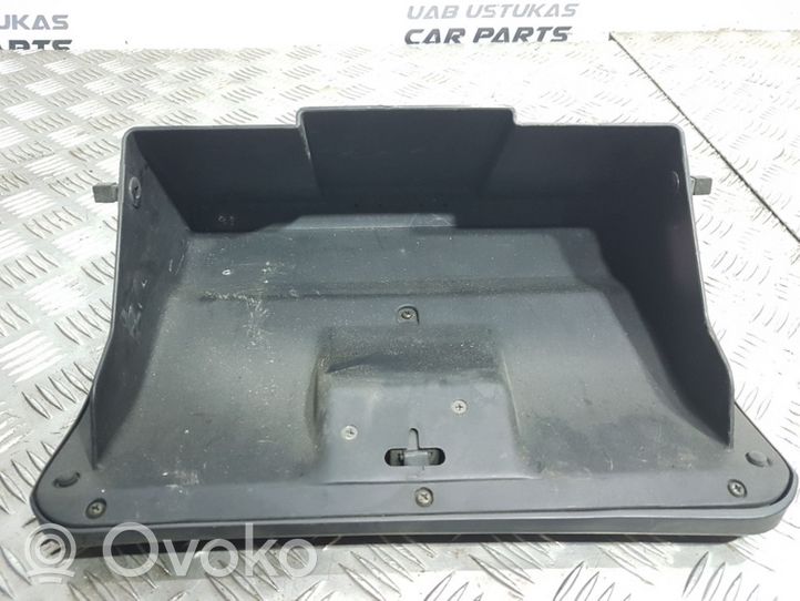Subaru Legacy Kit de boîte à gants 28ES08