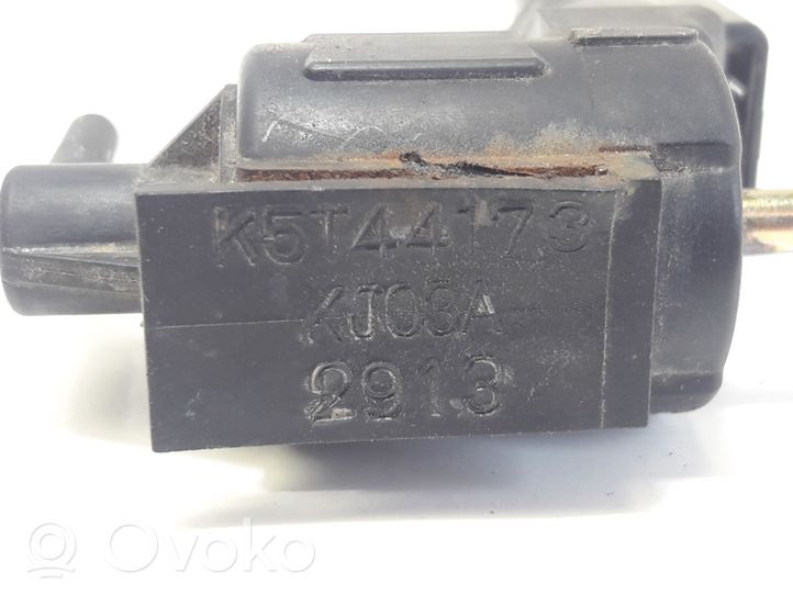 Mazda 323 Turbolader Druckwandler Magnetventil K5T44173