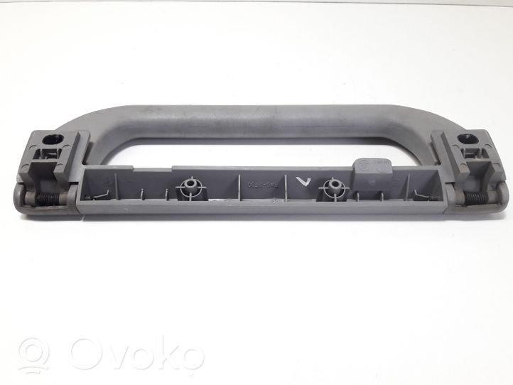 BMW 5 E34 Maniglia interna tetto posteriore 8177635