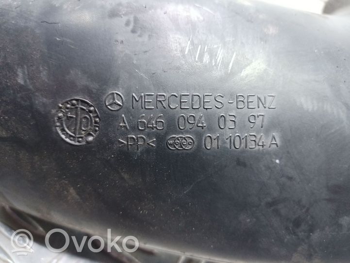Mercedes-Benz C W203 Ilmanoton kanavan osa A6460940397