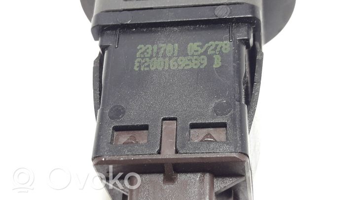 Renault Megane II Passenger airbag on/off switch 8200169589B