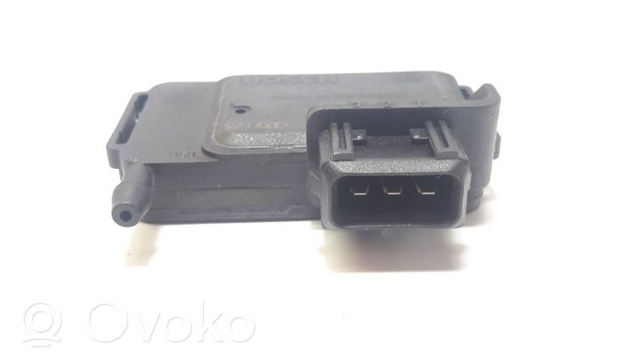 Audi 80 90 S2 B4 Air pressure sensor 3A0906051