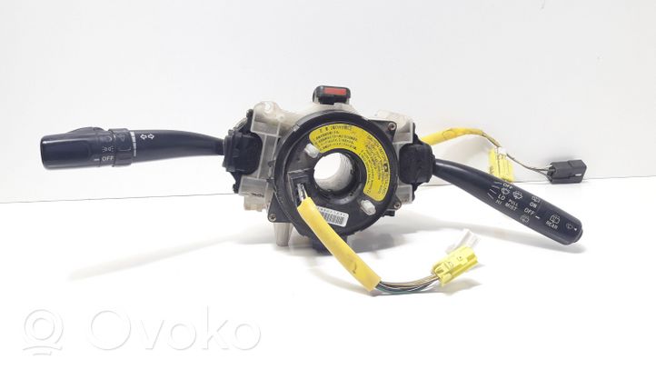 Subaru Forester SF Leva/interruttore dell’indicatore di direzione e tergicristallo 17A688