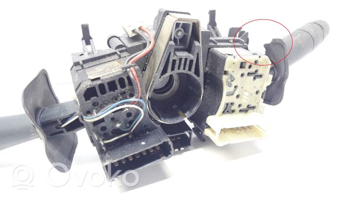 Renault Kangoo I Leva/interruttore dell’indicatore di direzione e tergicristallo 7700308737B