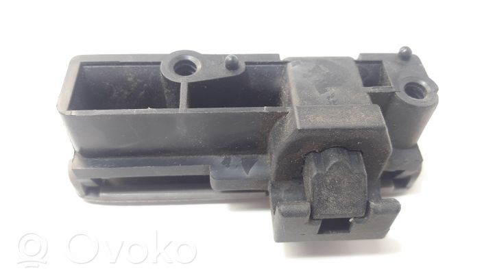 Nissan Almera Tino Altri interruttori/pulsanti/cambi 686302F010