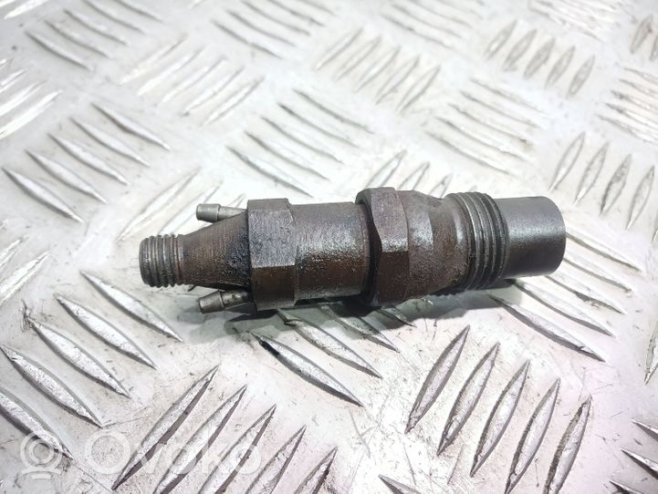 Skoda Felicia II Injecteur de carburant 068130202F